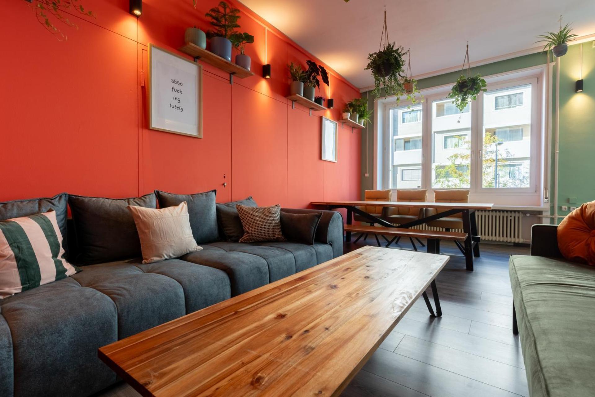 Mue Cubes - Capsule Hotel Basel Bagian luar foto