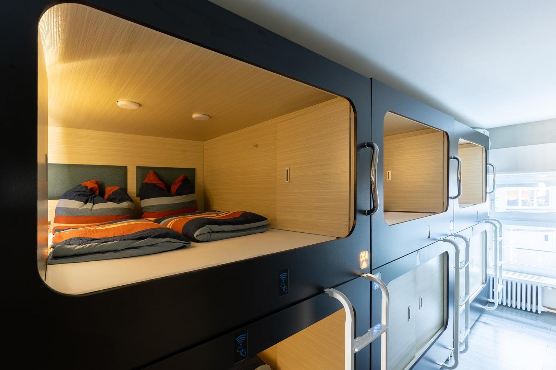 Mue Cubes - Capsule Hotel Basel Bagian luar foto