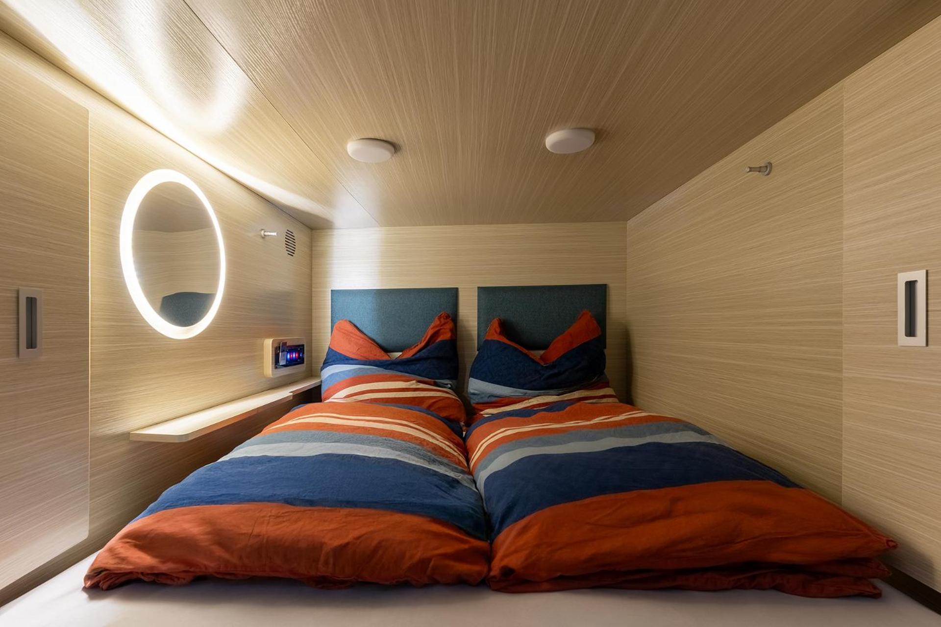 Mue Cubes - Capsule Hotel Basel Bagian luar foto