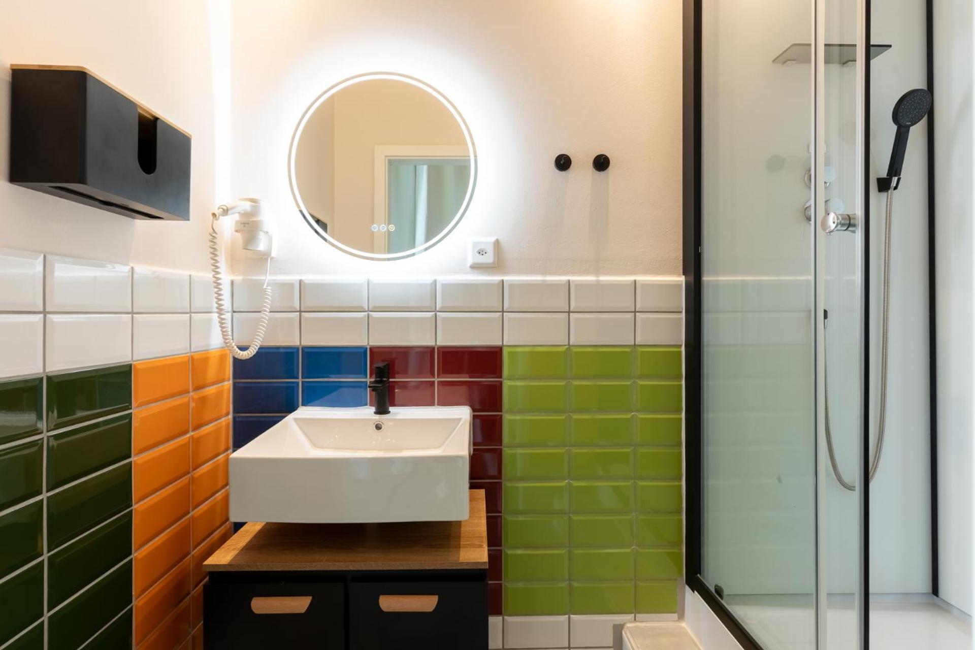 Mue Cubes - Capsule Hotel Basel Bagian luar foto